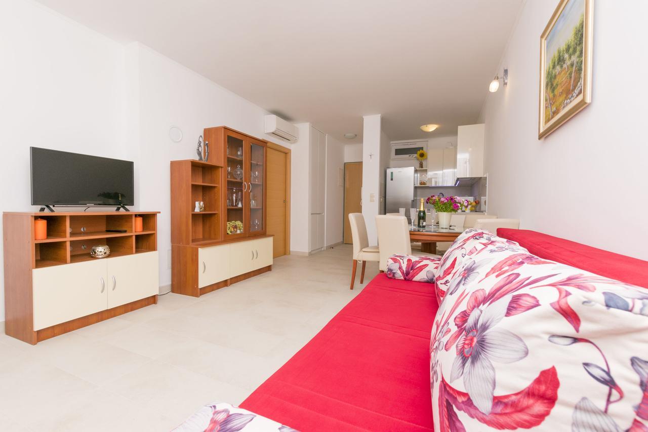 Apartment Ivanka Omis Exterior photo