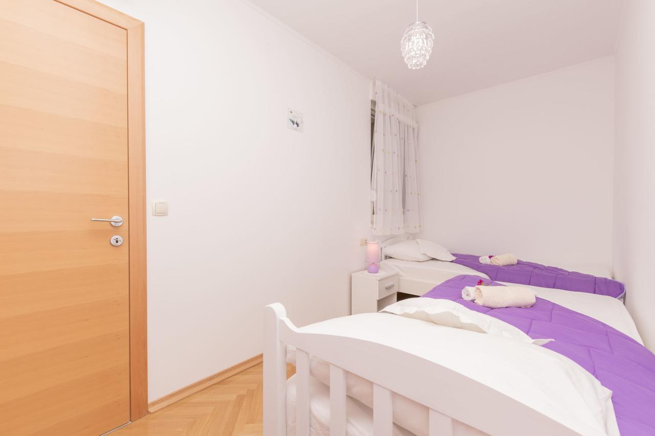 Apartment Ivanka Omis Exterior photo