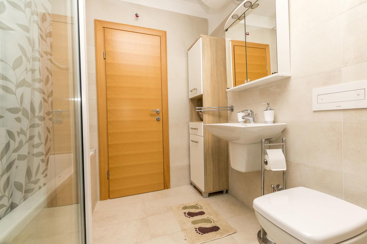 Apartment Ivanka Omis Exterior photo