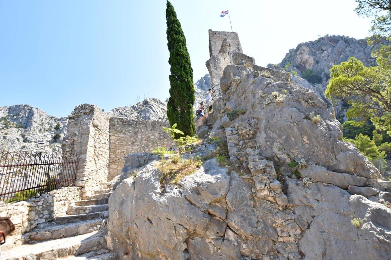 Apartment Ivanka Omis Exterior photo